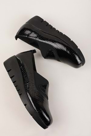 Gondol Kadın Hakiki Deri Dolgu Topuk Rahat Şık Anne Ayakkabısı erp.26501 - Siyah Petek - 39