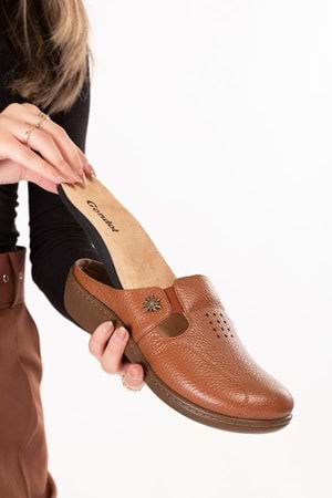 Gondol Kadın Hakiki Deri Özel Tabanı Çıkabilen Sabo Ev ve Dışarı Terlik yprk.280 - Taba - 36