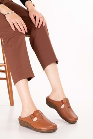 Gondol Kadın Hakiki Deri Özel Tabanı Çıkabilen Sabo Ev ve Dışarı Terlik yprk.280 - Taba - 36