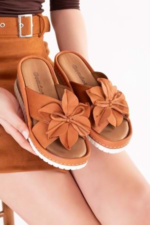 Gondol Hakiki Deri Günlük Rahat Yumuşak Tabanlı Terlik erp.204 - Taba - 36