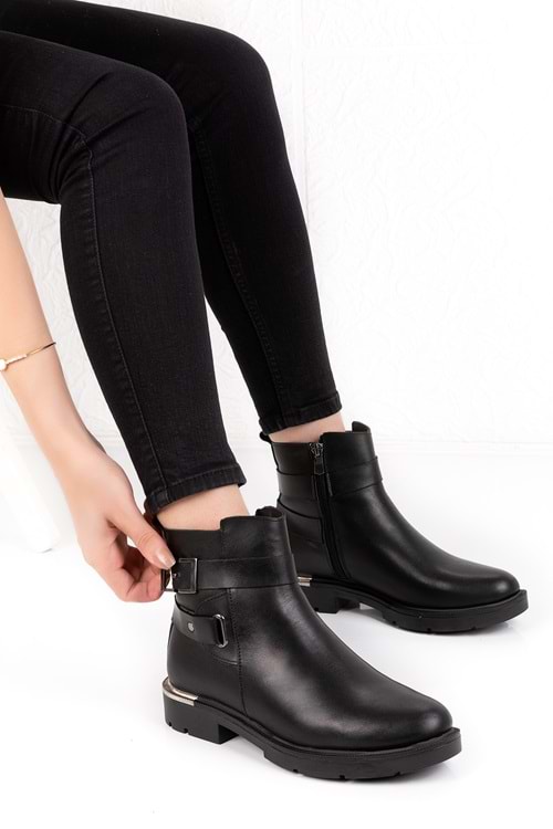 Gondol Hakiki Deri Metal Topuk Detaylı Bot dgn.701 - Siyah - 40