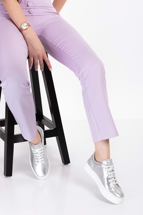 Gondol Hakiki Deri Taş Detay Anatomik Taban Spor Ayakkabı Als.1358 - Gümüş - 40