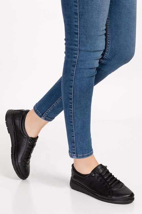 Gondol Kadın Hakiki Deri Lastikli Bağcıklı Rahat Ayakkabı Pyt.2120 - Siyah - 39