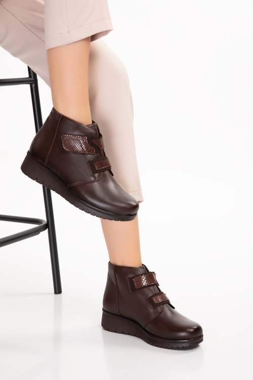 Gondol Kadın Hakiki Deri Cırtlı Kolay Giyim Bot elnr.2126 - Kahverengi - 41