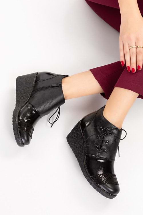 Gondol Kadın Hakiki Deri parlak Rugan Detaylı Rahat Bot ell.7141 - Siyah - 40