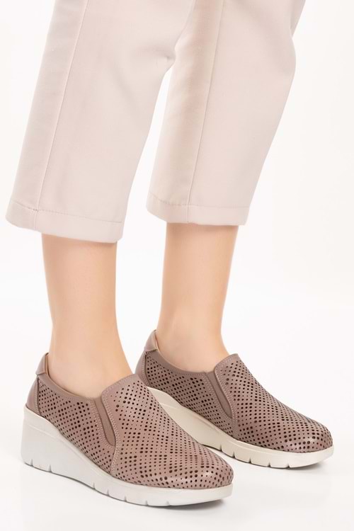 Gondol Hakiki Deri Dolgu Taban Rahat Günlük Ayakkabı esfa.4003 - Vizon - 35