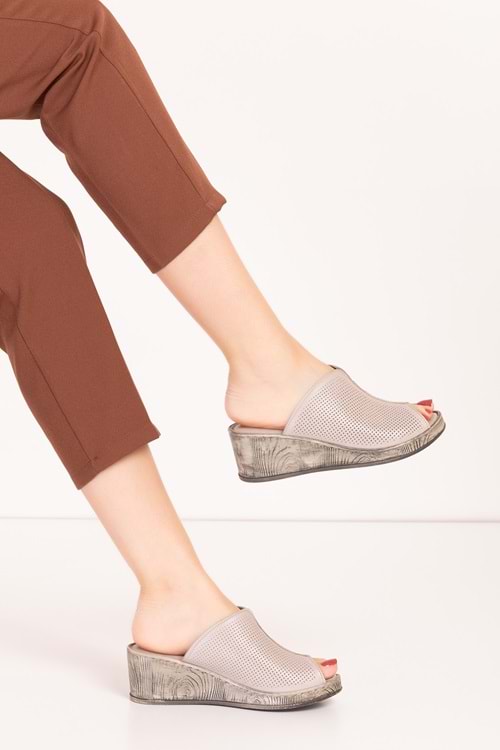 Gondol Hakiki Deri Dolgu Topuklı Yumuşak Taban Rahat Terlik irm.74 - Buz Gri - 40