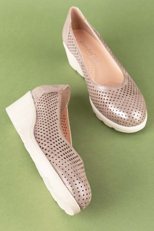 Gondol Kadın Hakiki Deri Dolgu Topuk Rahat Şık Anne Ayakkabısı ell.6596 - Vizon - 40