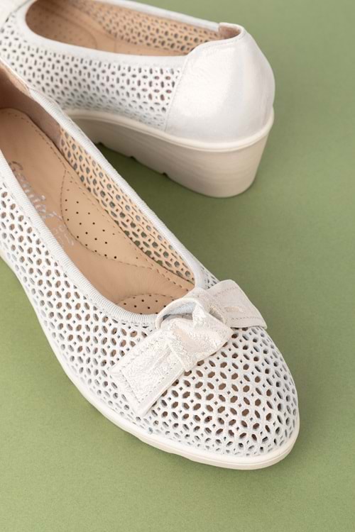 Gondol Kadın Hakiki Deri Dolgu Topuk Rahat Şık Anne Ayakkabısı ell.6189 - Buz Mavi - 40