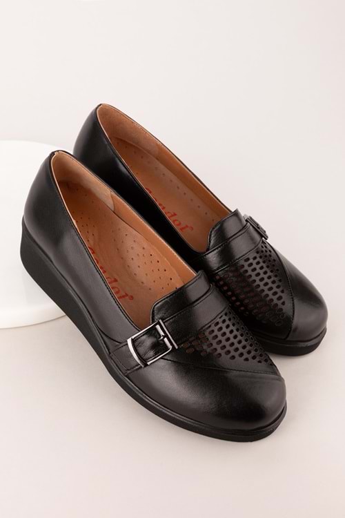 Gondol Hakiki Deri Anatomik Taban Bant Detaylı Rahat Ayakkabı mlk.5471 - Siyah - 40