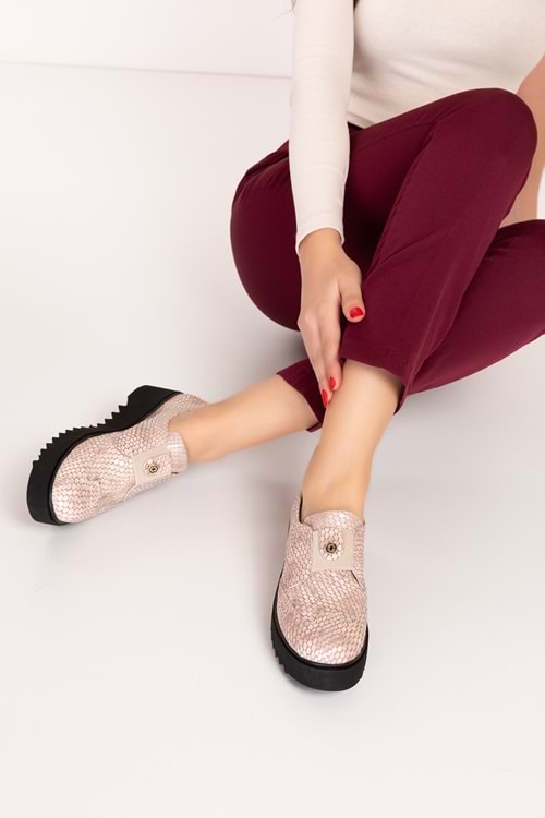 Gondol Lastik Detaylı Hakiki Deri Ayakkabı ast.8004 - Bej Croco - 36