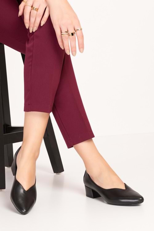 Gondol Hakiki Deri Klasik Topuklu Şık Ayakkabı şhn.1068 - Siyah Cilt - 36