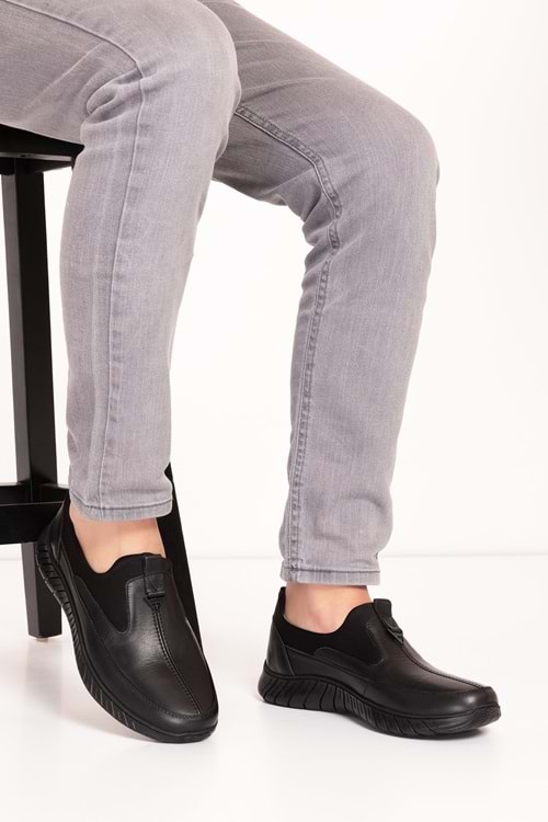 Gondol Erkek Hakiki Deri Hafif Esnek Kaymaz Taban Ayakkabı af.1956 - Siyah - 40