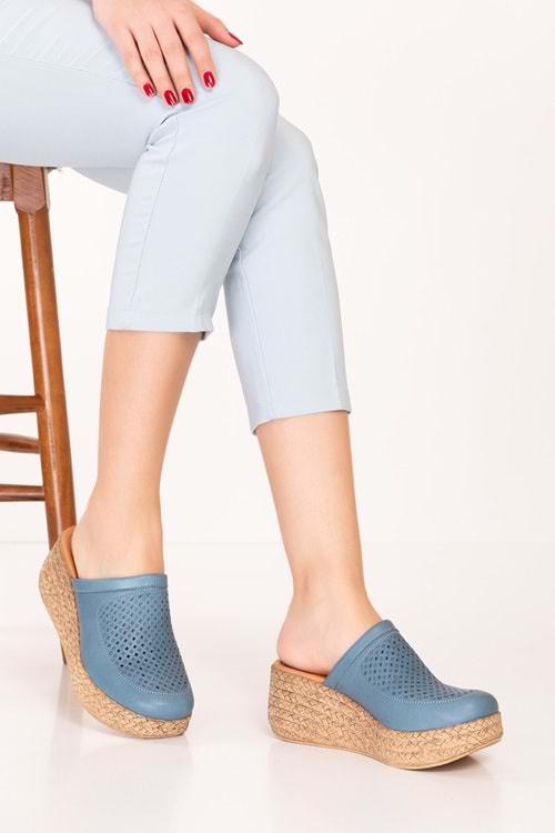 Gondol Kadın Hakiki Deri Platform Tabanlı Sabo Terlik anl.3244 - Mavi - 36