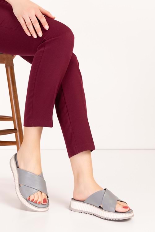 Gondol Hakiki Deri Anatomik Taban Rahat Çapraz Terlik kla.6030 - Gri - 36