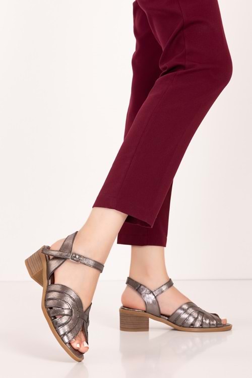 Gondol Kadın Hakiki Deri Orta Topuklu Günlük Şık Sandalet anl.3363 - Antrasit - 36