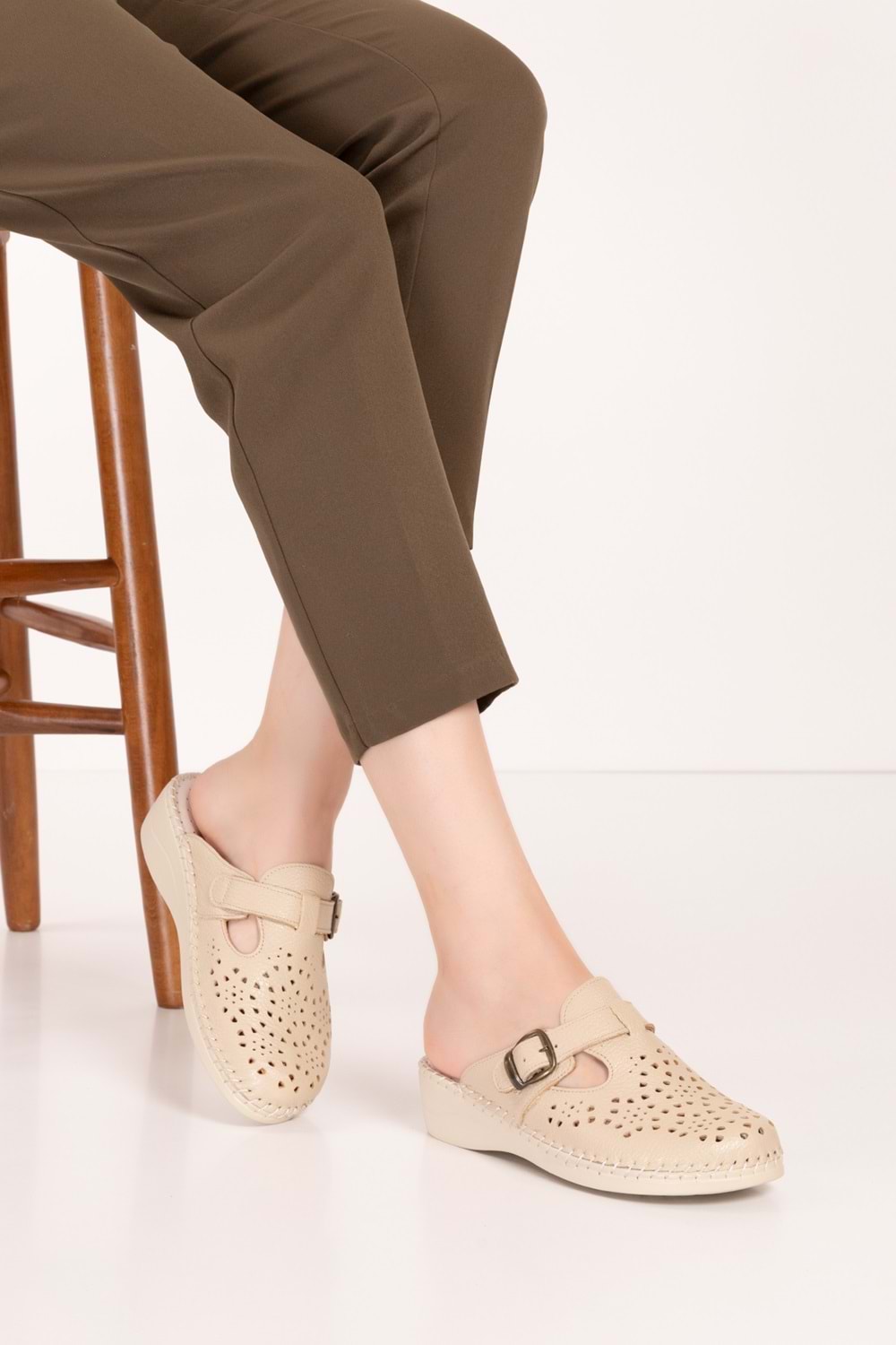 Gondol Ortopedik Deri Sabo Terlik Bej 36 yprk.510