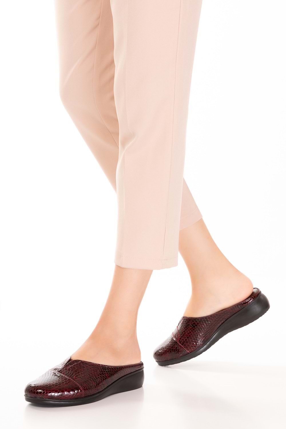 Gondol Hakiki Deri Ev Terliği Bordo Petek 37 özl.325