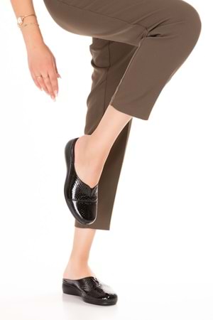 Gondol Hakiki Deri Ev Terliği Siyah Petek 37 özl.325