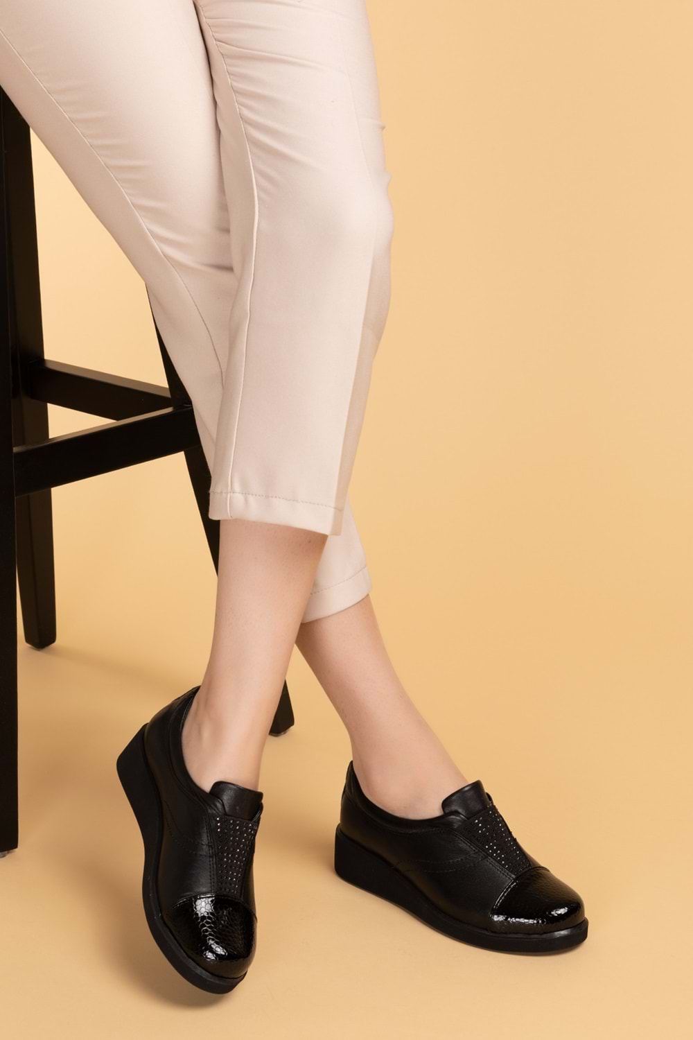 Gondol Hakiki Deri Anatomik Yumusak Taban Ayakkabı vdt.84 - Siyah Petek - 40