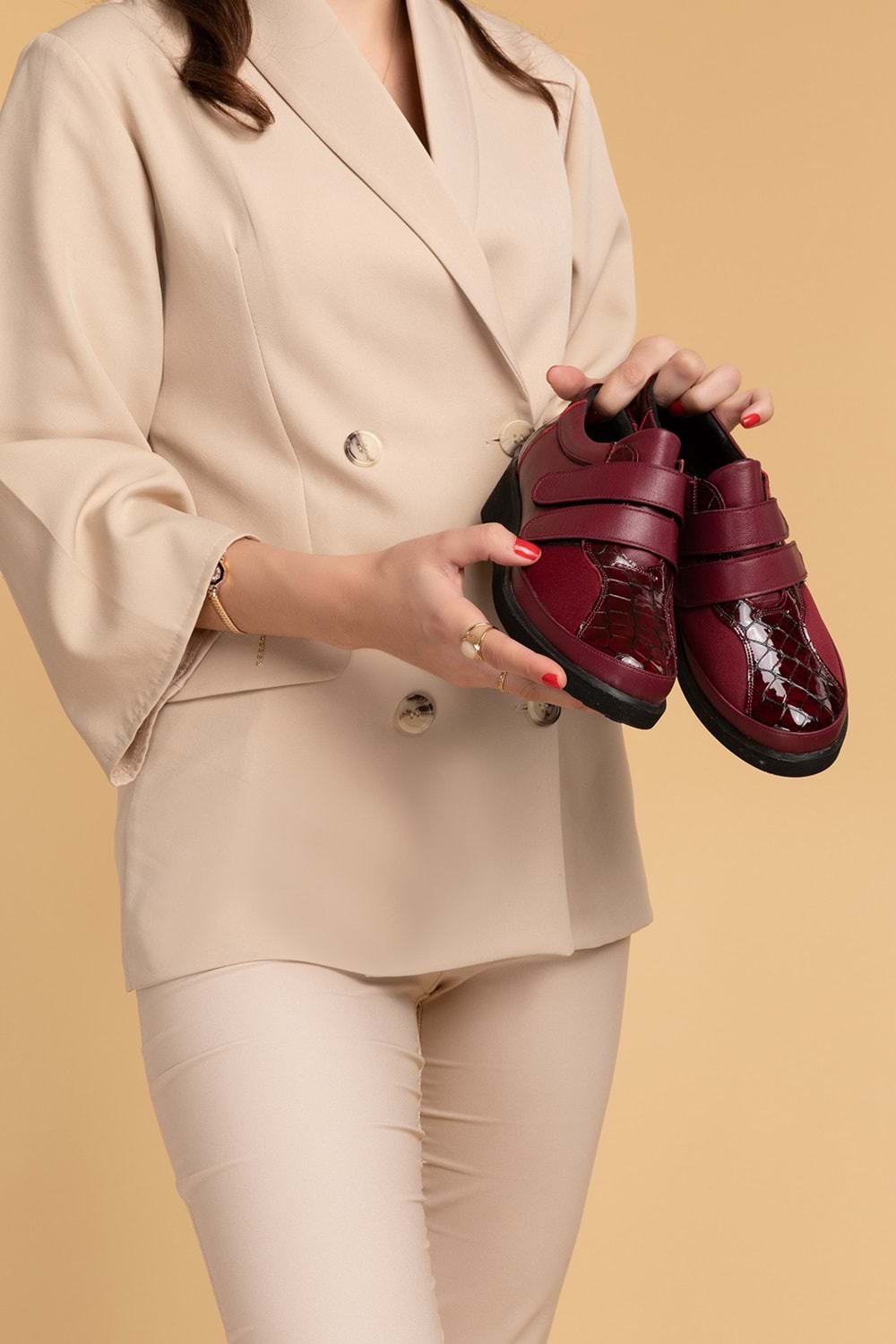 Gondol Hakiki Deri Kadın Kemik Çıkıntısına Özel Ayakkabı vdt.1670 - Bordo - 36