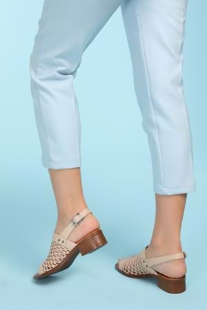 Gondol Kadın Hakiki Deri Lazer Kesim Topuklu Sandalet iz.6001 - Bej - 40