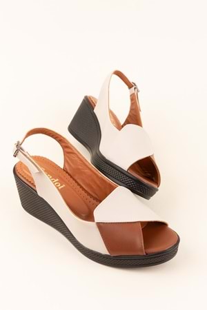 Gondol Kadın İçi Hakiki Deri Günlük Sandalet mik.2900 - Krem-Taba - 38