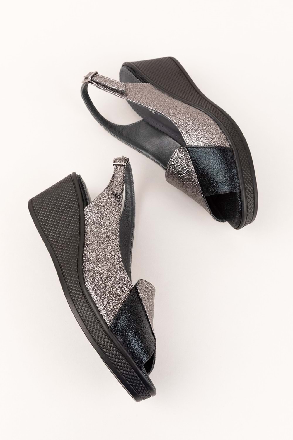 Gondol Kadın İçi Hakiki Deri Günlük Sandalet mik.2900 - Siyah-Platin - 38