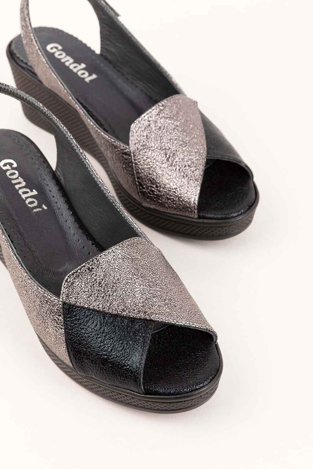 Gondol Kadın İçi Hakiki Deri Günlük Sandalet mik.2900 - Siyah-Platin - 38