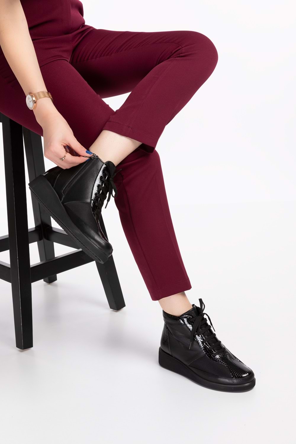 Gondol Hakiki Deri Anatomik Taban Kemik Çıkıntısına Özel Bot ert.3870 - Siyah - 36