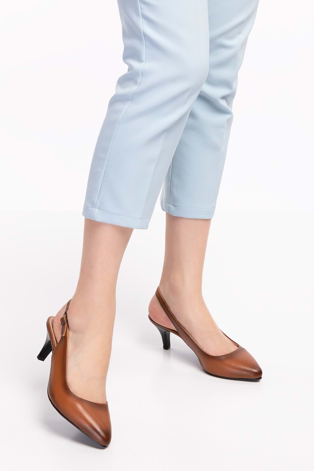 Gondol Kadın Hakiki Deri Orta Boy Topuk Stiletto vdt.230 - Taba - 39