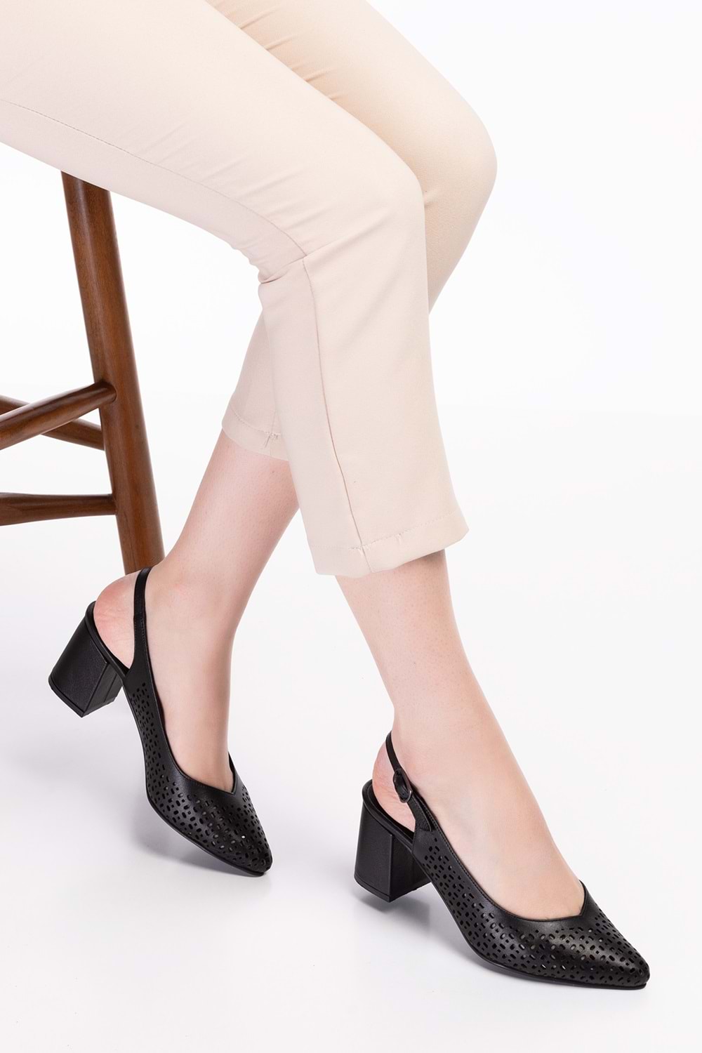 Gondol Hakiki Deri Lazer Kesim Şık Topuklu Ayakkabı şhn.876 - Siyah - 34