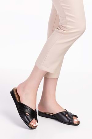 Gondol Kadın Hakiki Deri Şık Rahat Ev Terliği kayaş.191 - Siyah Cilt - 38