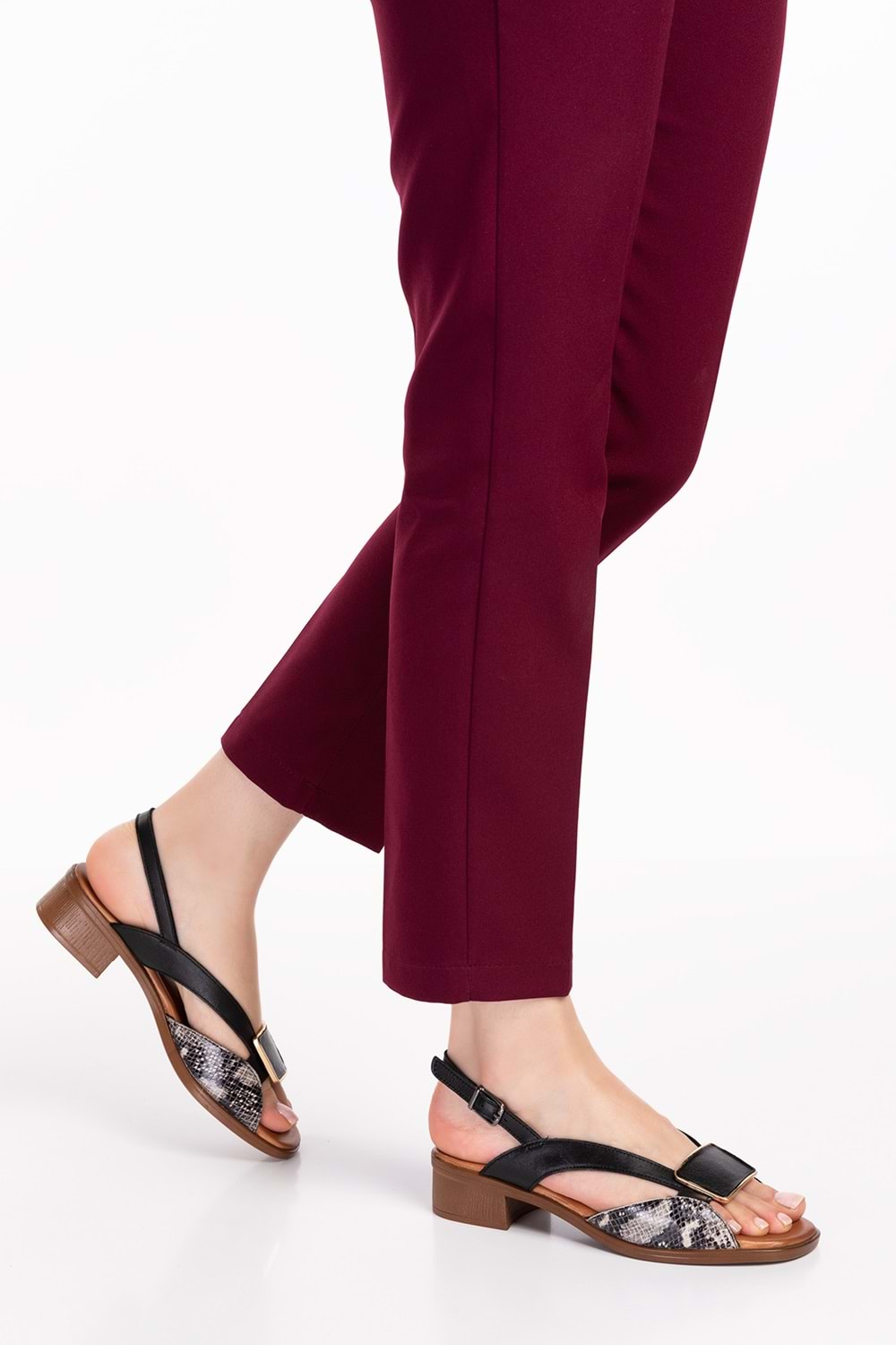 Gondol Hakiki Deri Kısa Topuklu Toka Detay Şık Sandalet iz.6020 - Siyah Yılan - 36