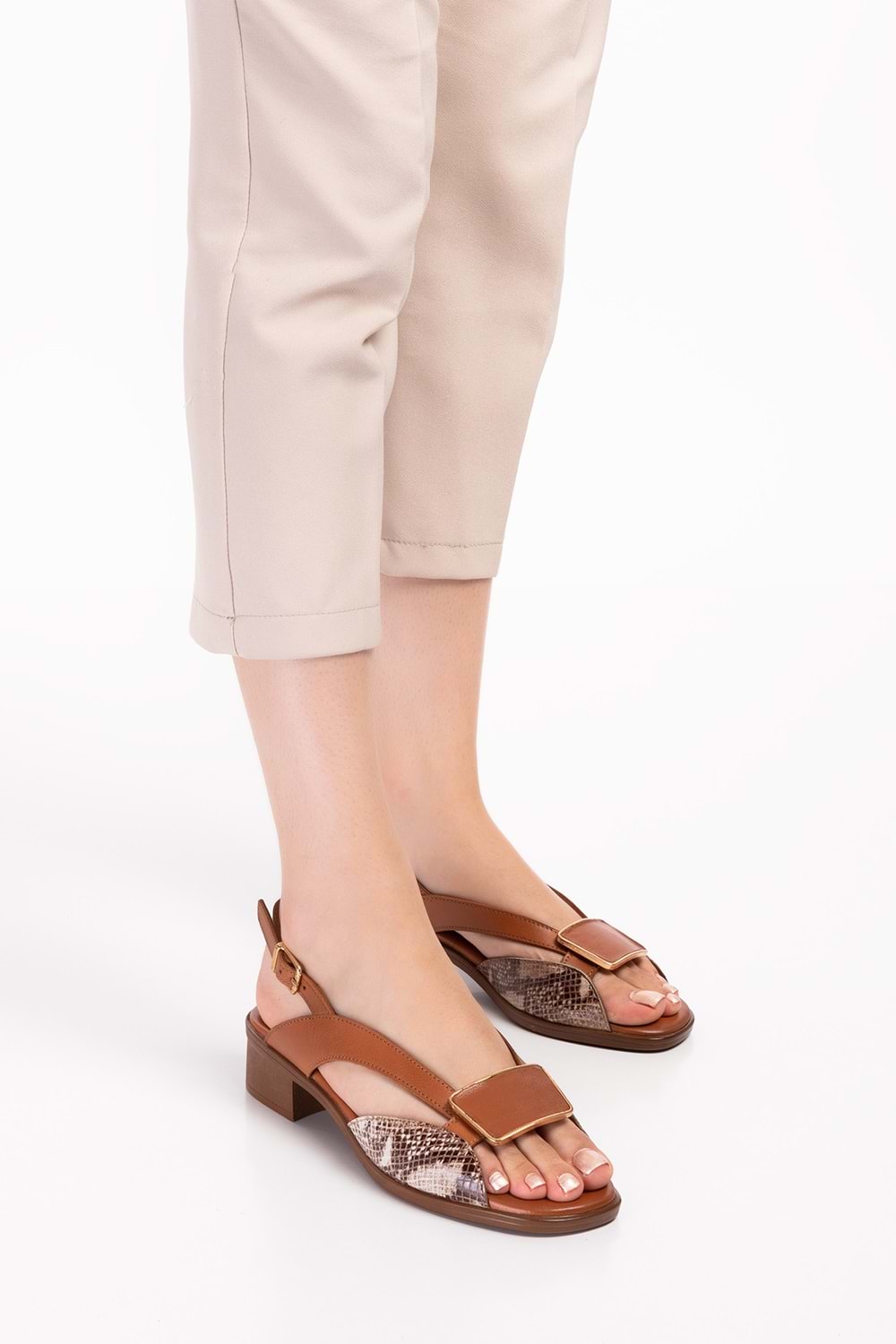 Gondol Hakiki Deri Kısa Topuklu Toka Detay Şık Sandalet iz.6020 - Taba Yılan - 39