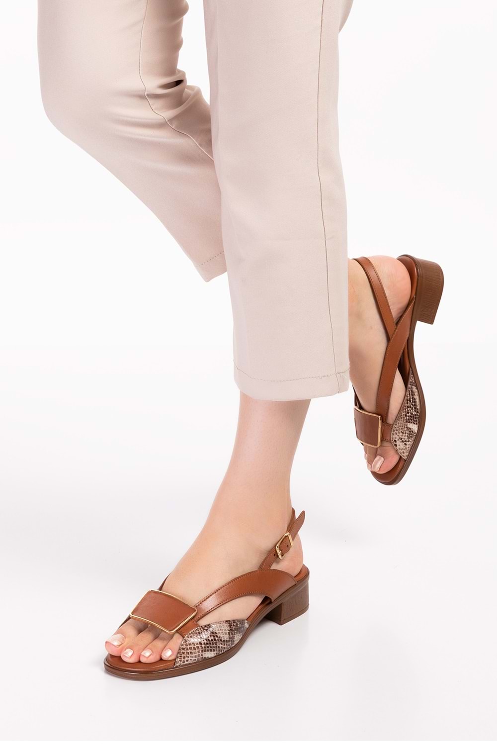 Gondol Hakiki Deri Kısa Topuklu Toka Detay Şık Sandalet iz.6020 - Taba Yılan - 39