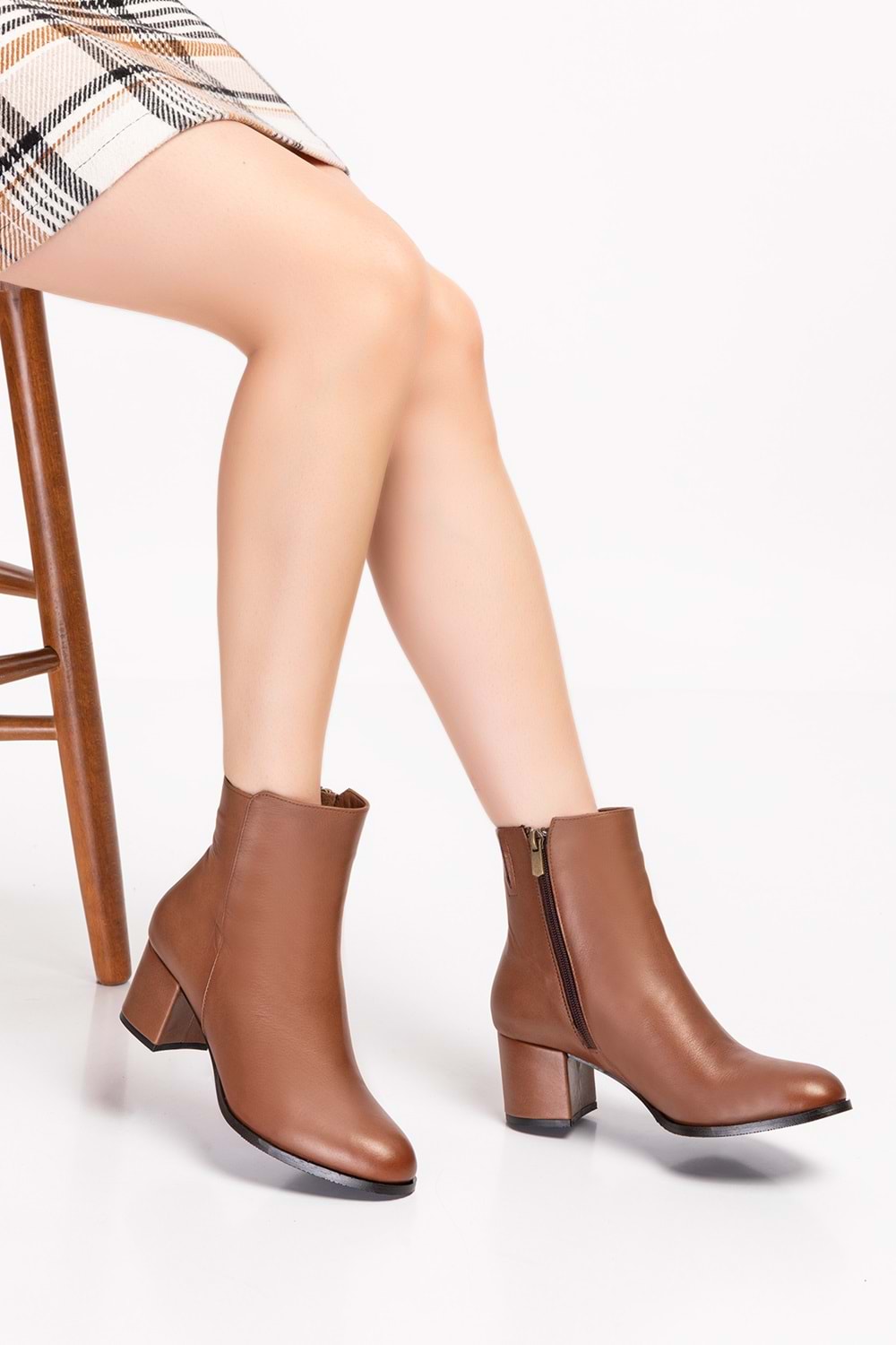 Gondol Kadın Hakiki Deri Klasik Topuklu Bot anl.5810 - Ceviz - 40