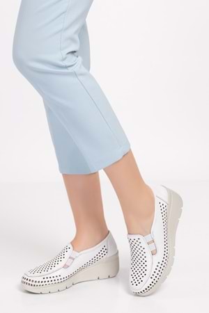 Gondol Hakiki Deri Dolgu Taban Rahat Yazlık Ayakkabı esfa.4001 - Beyaz - 42