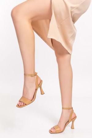 Gondol Kadın Hakiki Deri İnce Topuklu Ayakkabı ast.7075 - Nut - 39