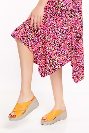 Gondol Hakiki Deri Anatomik Taban Dolgu Topuk Terlik slt.252 - Hardal - 41