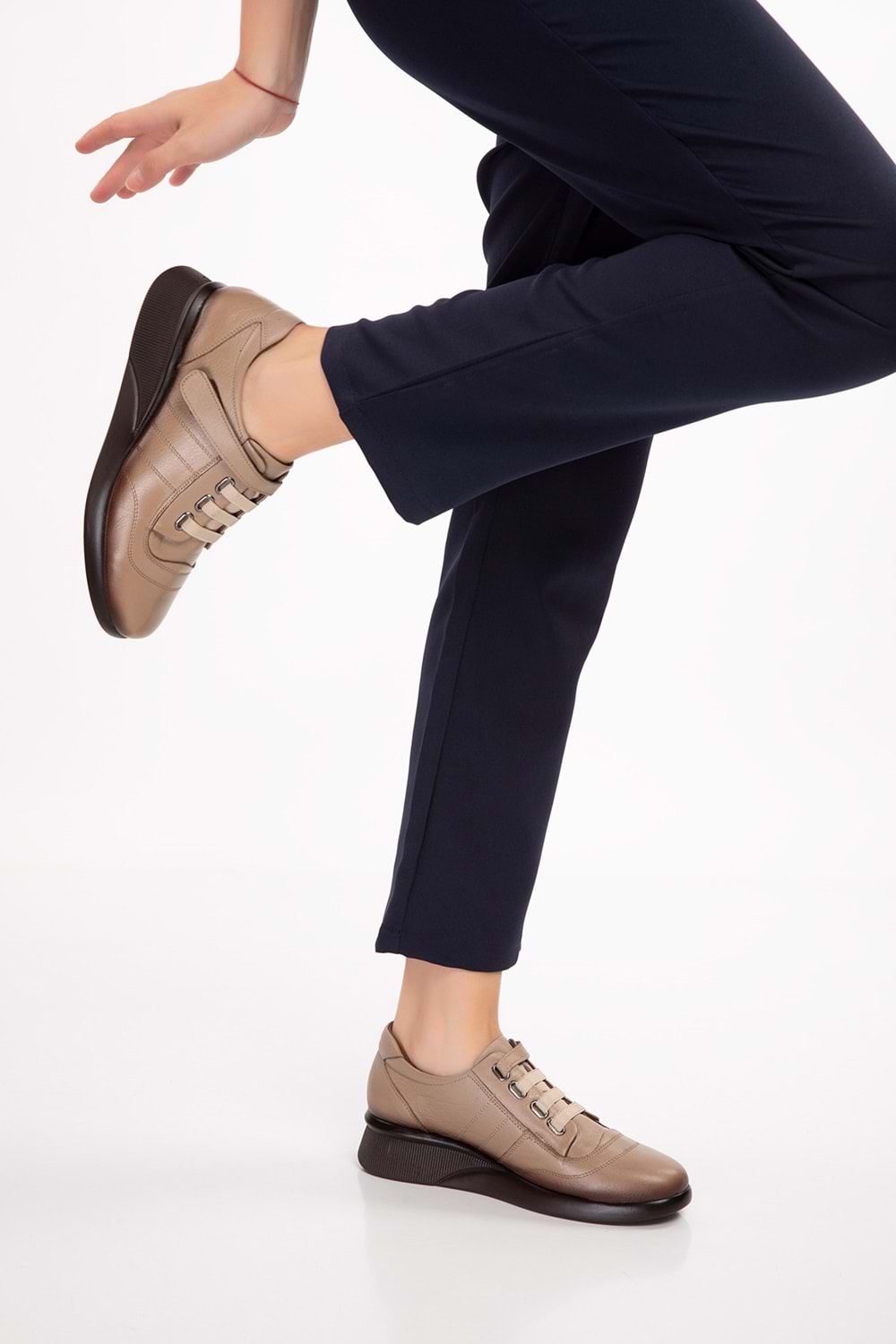 Gondol Hakiki Deri Anatomik Taban Rahat Lastik Bağcıklı Ayakkabı elnr.5806 - Vizon - 39