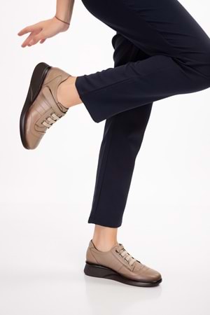 Gondol Hakiki Deri Anatomik Taban Rahat Lastik Bağcıklı Ayakkabı elnr.5806 - Vizon - 39