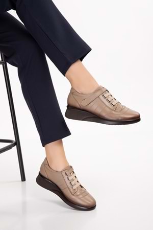 Gondol Hakiki Deri Anatomik Taban Rahat Lastik Bağcıklı Ayakkabı elnr.5806 - Vizon - 39