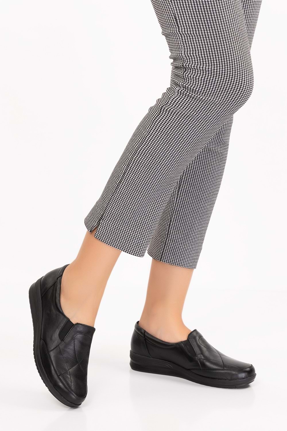 Gondol Kadın Hakiki Deri Anatomik Yumuşak Taban Günlük Ayakkabı pyt.1213 - Siyah - 40