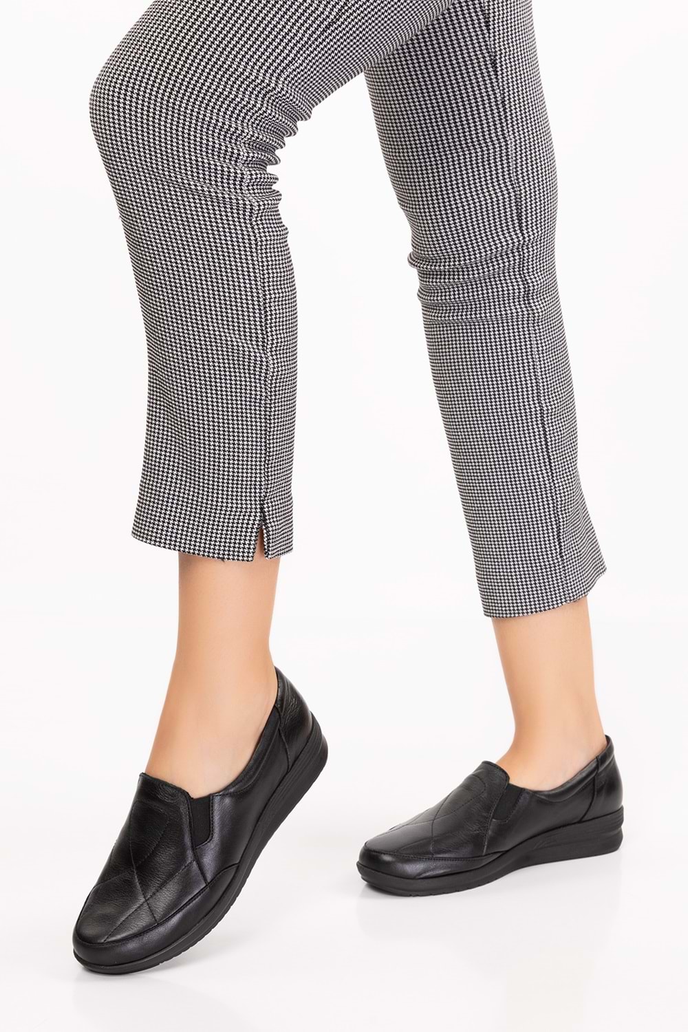 Gondol Kadın Hakiki Deri Anatomik Yumuşak Taban Günlük Ayakkabı pyt.1213 - Siyah - 40