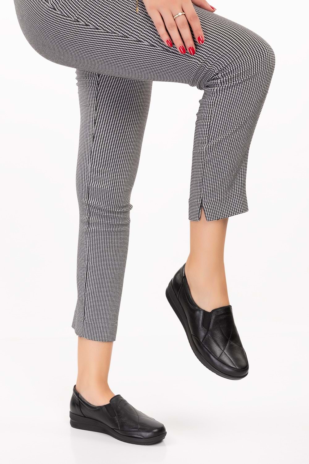 Gondol Kadın Hakiki Deri Anatomik Yumuşak Taban Günlük Ayakkabı pyt.1213 - Siyah - 40