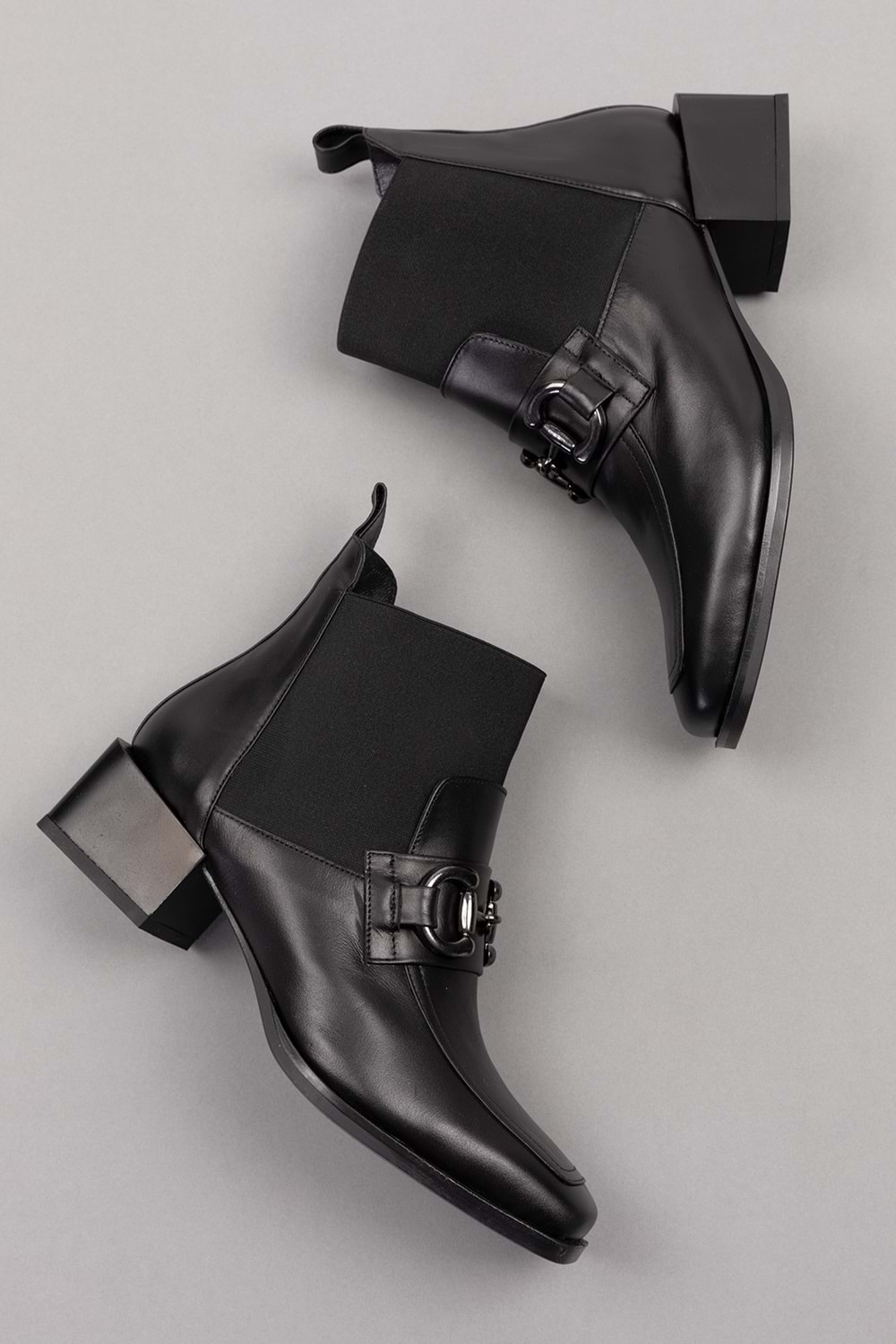 Gondol Kadın Hakiki Deri Tokalı Şık Bot Ast.53 - Siyah - 39