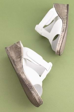 Gondol Hakiki Deri Dolgu Topuklı Yumuşak Taban Rahat Terlik irm.15 - Beyaz - 40