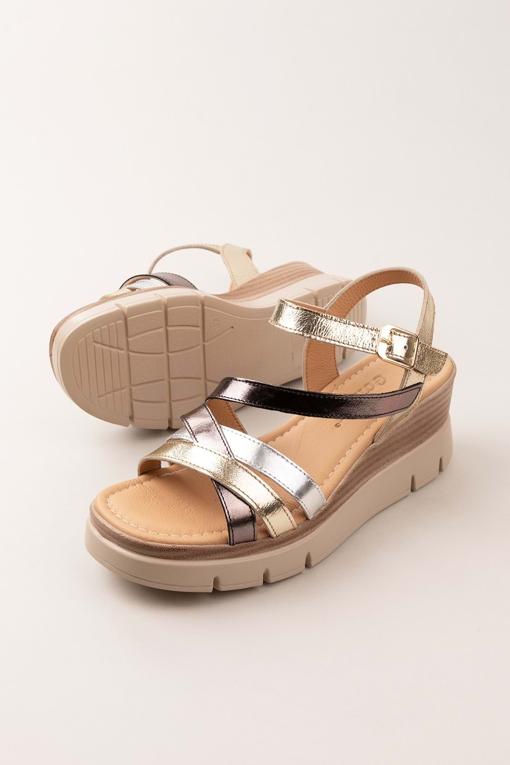 Gondol Kadın Hakiki Deri Platform Topuklu Rahat Günlük Sandalet tlh.1055 - Metalik Kombin - 38