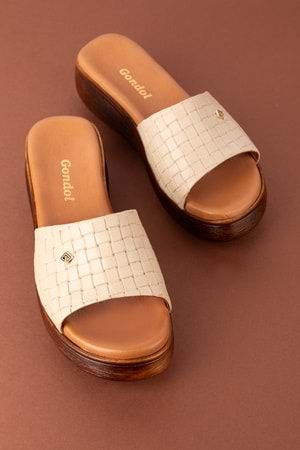 Gondol Kadın Hakiki Deri Günlük Dolgu Topuklu Terlik yprk.2401 - Bej - 38